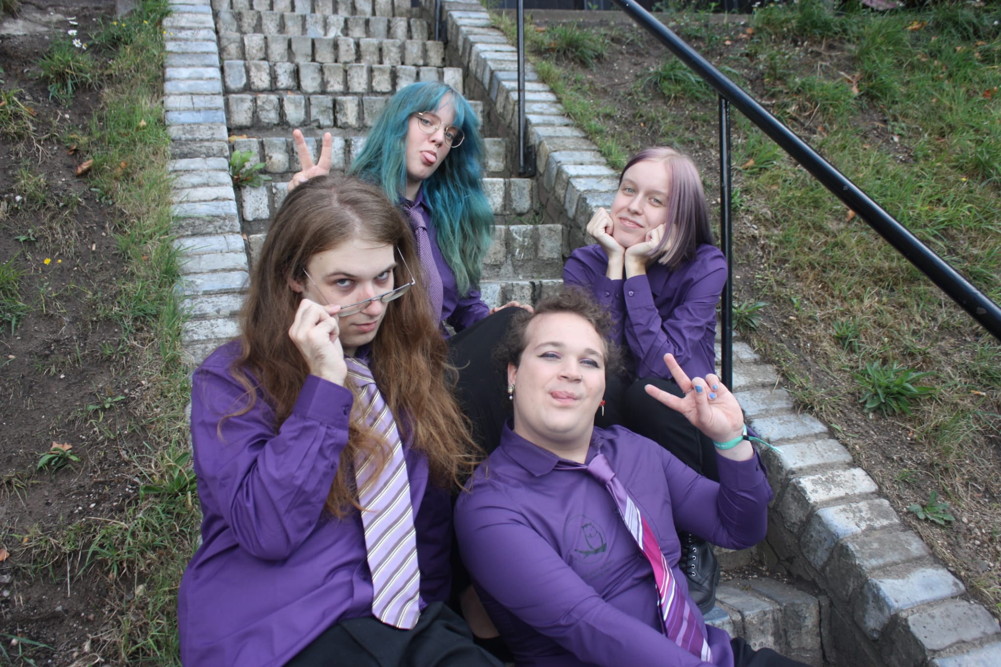 Bestuursfoto bestuur 23: Balian, Sanne, Melody, Jeske